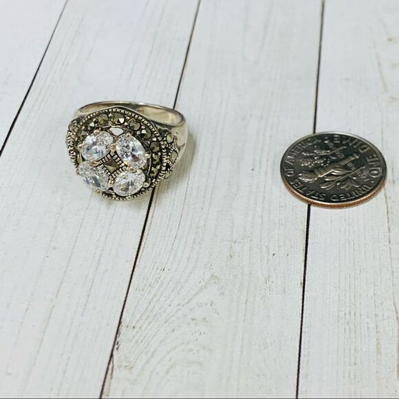 Sterling Silver Crystal Ring - Picture 1 of 5